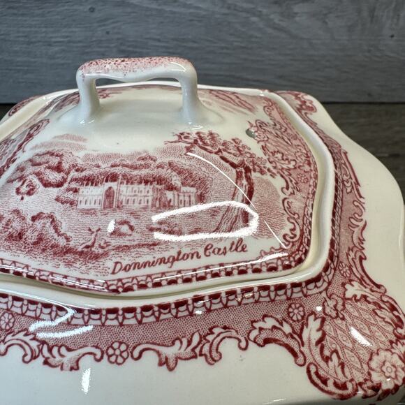 Vintage Johnson Brothers Old Britain Castles footed teapot 5.5” Tall 32 fl oz - Picture 3 of 9